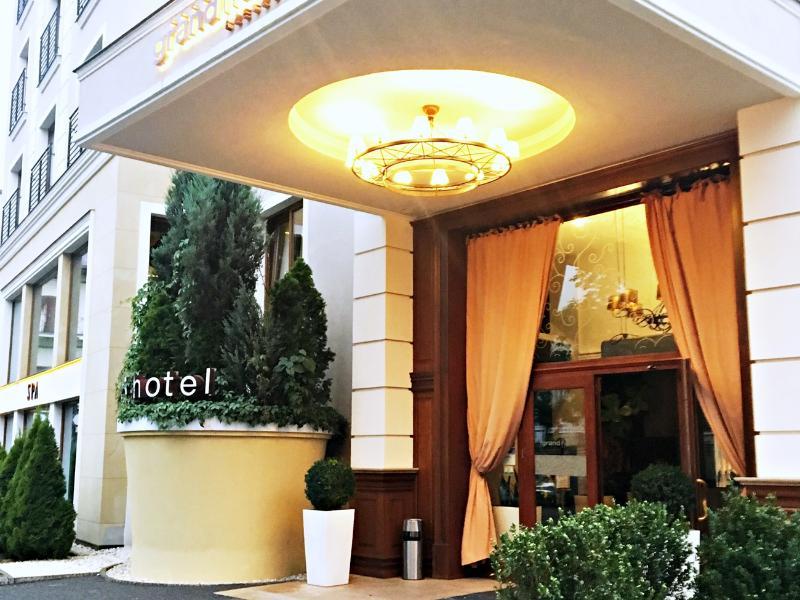 Grand Hotel Boutique Rzeszów Exterior foto